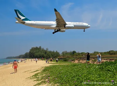 Фото: Пляж с самолетами в Пхукете - захватывающие виды и впечатляющие самолеты.