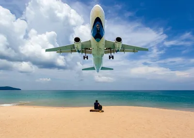 Фото пляжа с самолетами в Пхукете 2024