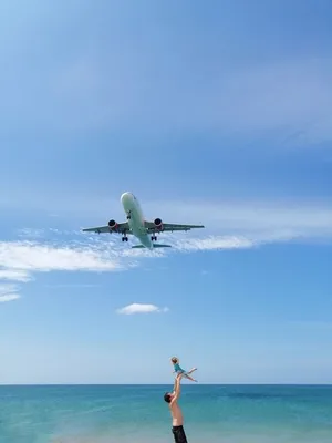 Фото пляжа с самолетами в Пхукете для печати