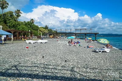 Скачать бесплатно фото пляжа Сухуми в Full HD