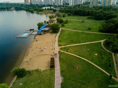 Фото пляжа в Строгино - выберите размер и формат для скачивания