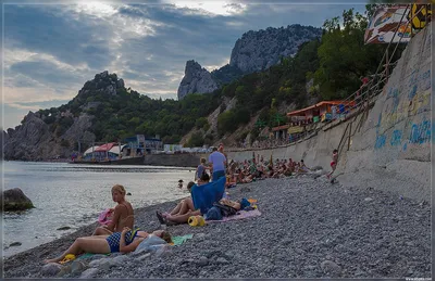 Фото Пляжа Зеленый Мыс Алупка: красота и спокойствие морского побережья