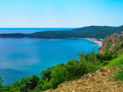 Пляжи Черногории на фото: место, где можно насладиться солнцем и морем