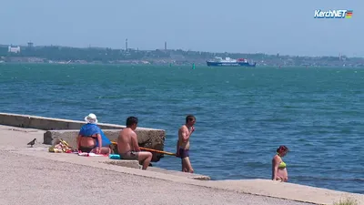 Фото пляжей Керчи с разными видами пляжной атмосферы