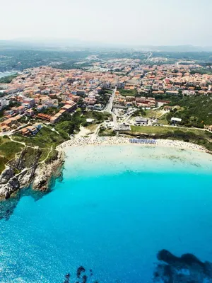 Погрузитесь в атмосферу пляжей Сардинии с помощью этих потрясающих фото.