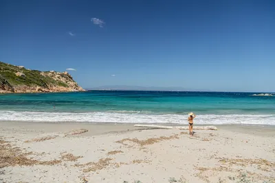 Изображения пляжей Сардинии на 2024 год