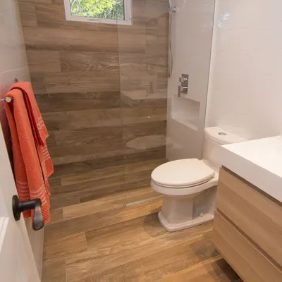 18) Фото плитки ПВХ для ванной комнаты с водоотталкивающим покрытием