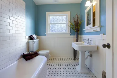 Трендовые решения для ванной комнаты: фото с плиткой пвх