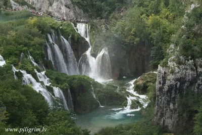 Фон с Плитвицкими водопадами для рабочего стола