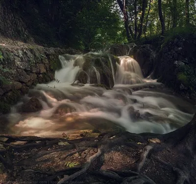 Фотографии Плитвицких водопадов на айфон для стильного экрана