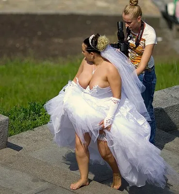 Загляните в мир смеха на свадебных фотографиях подготовки к свадьбе