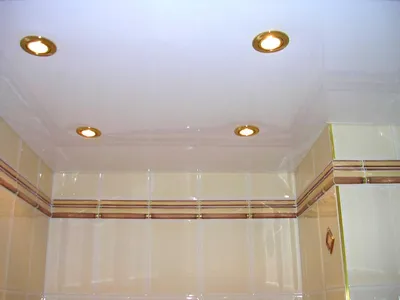 Подвесные потолки в ванной комнате: 30 фото, которые вас впечатлят