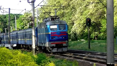 Поезд Черноморец: Уникальные снимки с возможностью выбора формата