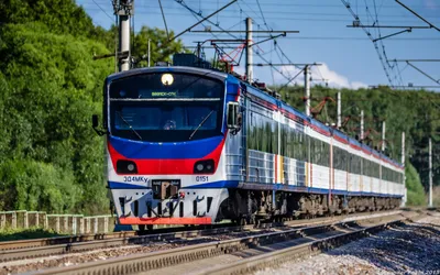 Картинка Поезда 747а: Яркие Цвета в формате WebP