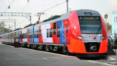 Изображение высокого качества: Ласточка на пути в Смоленск