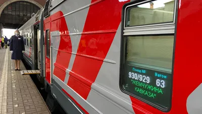 Поезд Москва-Грозный: Фотографии для Любителей Железнодорожной Архитектуры