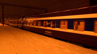 Изображения на пути: Поезд Москва-Таллин в формате WebP