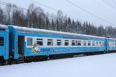 Поезд зимняя сказка  фото