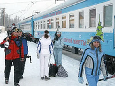 Искусство снегопада: Фотографии зимнего поезда