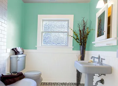 Картинка с покрашенными стенами в ванной
