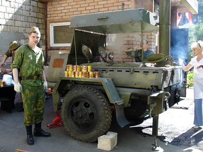 Фото Полевой кухни с природным освещением