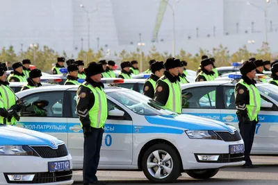 Фото полицейских автомобилей Казахстана: совершенство в каждой детали