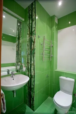 Изображение полотенцесушителя над ванной в формате WebP