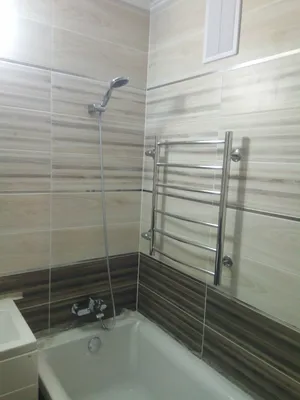 Картинка полотенцесушителя над ванной в формате PNG