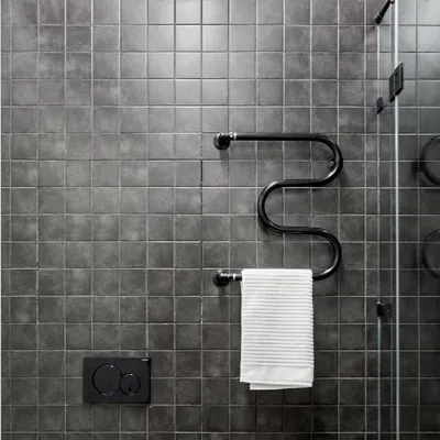 10) Полотенцесушитель в ванной: современный дизайн на фото
