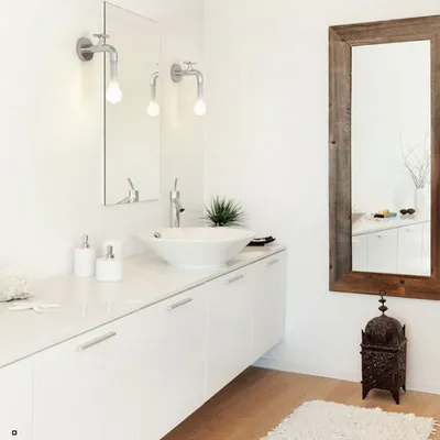 Дизайн ванной комнаты: потолочные светильники в интерьере