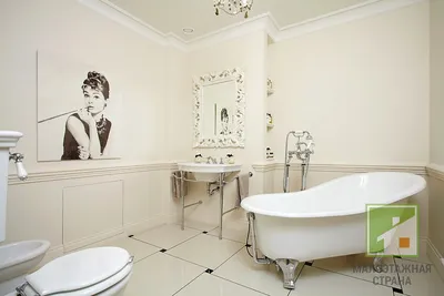 Фото потолочного плинтуса в ванной комнате