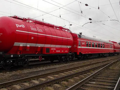 В Плену Огня: Фотографии Поездов в HD и Свободных Форматах