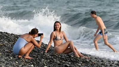 Новые позы для фотосессии на пляже: скачать бесплатно в HD, Full HD, 4K