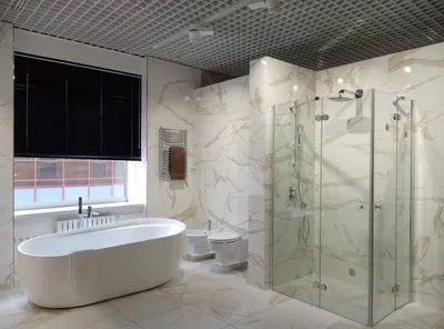 Фотографии ванных комнат с использованием ярких паттернов и текстиля
