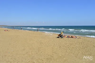 Арт-фото пляжа в Крыму с волнами