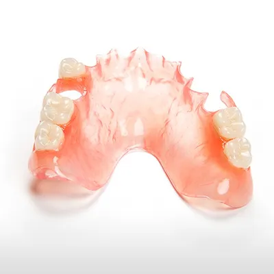 Изображение протеза бабочки на зубах - выбор формата: JPG, PNG, WebP