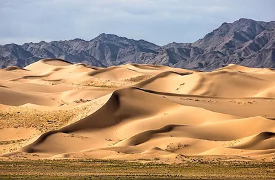 Фото пустыни Гоби: красота и суровость пустынных ландшафтов