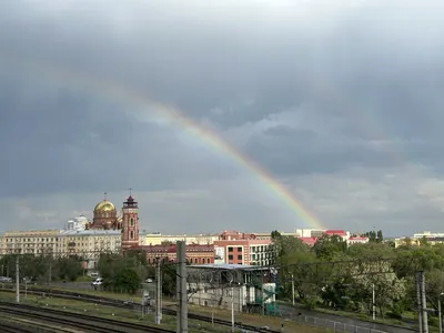 Фотография дождевой радуги на рабочий стол.