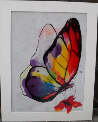 Уникальная картинка радужной бабочки на фото в формате PNG