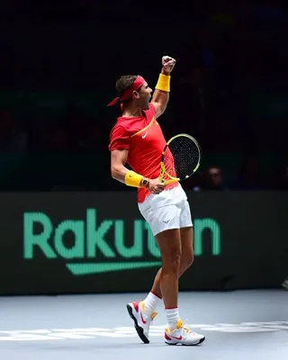 Фотка Рафаэля Надаля с победой над Федерером