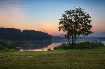 Красочное утро на озере: фото Рассвета