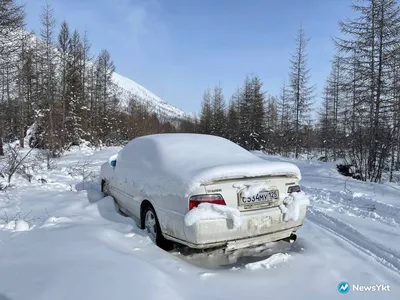 Масштабные изображения автомобильных несчастных случаев зимой