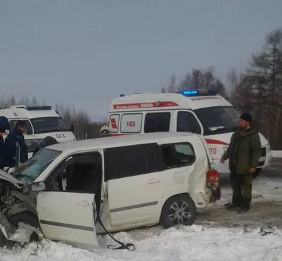 Шокирующие фото разбитых авто в снежных условиях