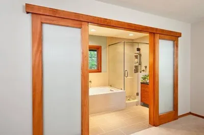 Фото раздвижных дверей в ванную комнату: стильные варианты