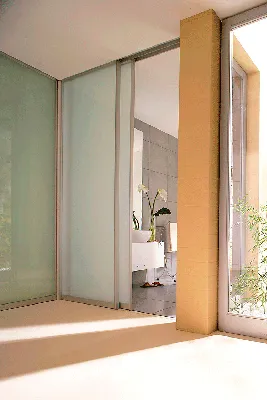Интерьерные идеи: раздвижные двери в ванной