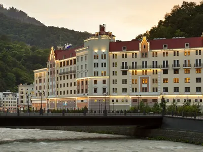 Фотография роскошных роз в Рэдиссон роза хутор