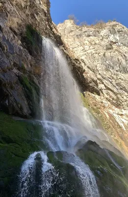 HD фото Рейхенбахского водопада для просмотра на большом экране