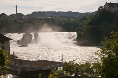 Искусство запечатлеть мощь природы - фото Рейнского водопада