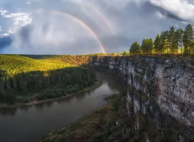 Фото, демонстрирующие живописные пейзажи реки ай