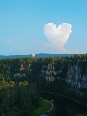 Фотография реки Ай в арт-стиле